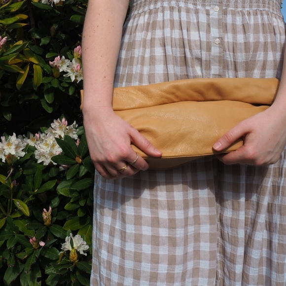 The Dinner Bag by Marie Turnor - Picture 2 of 14